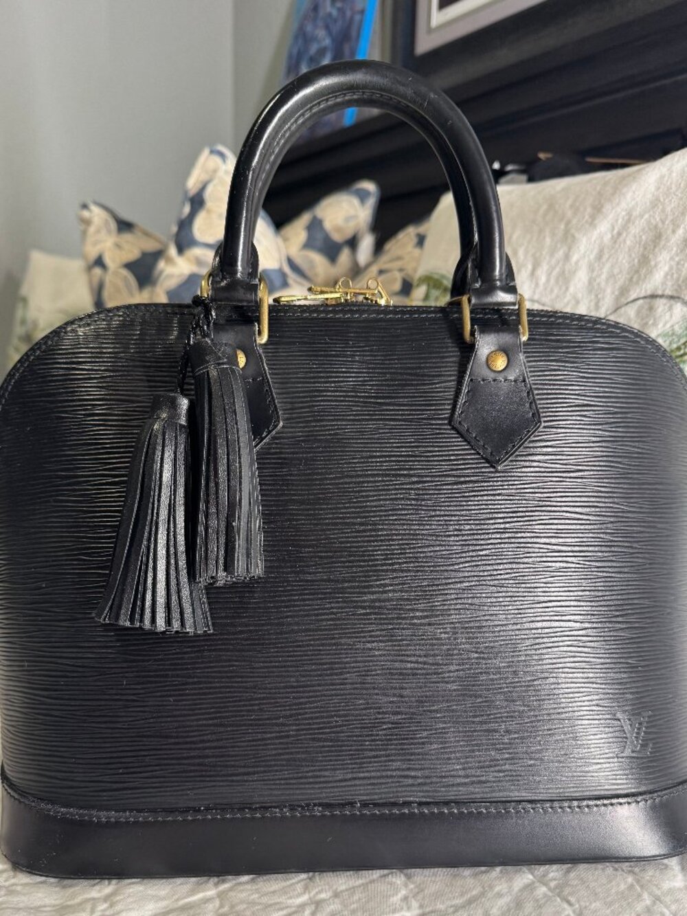Louis Vuitton Alma PM Epi Noir